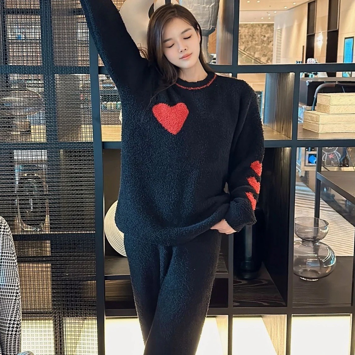 【急速発送】フリース 女子会 ホームウェア 部屋着 寝巻き モコモコ もこもこ ウェア お洒落 おしゃれ パジャマ ナイトウェア レディース オルチャン レッド韓国 赤 ブラック 黒 ハートフリースパ