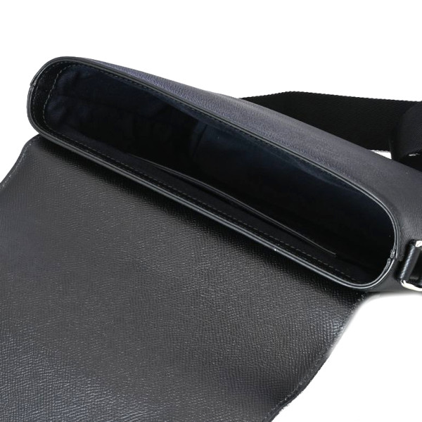 dunhill 22R3656CA001 ダンヒル カドガン スモール フラップ メッセンジャーバッグ フルグレインカーフレザー ブラック/シルバー