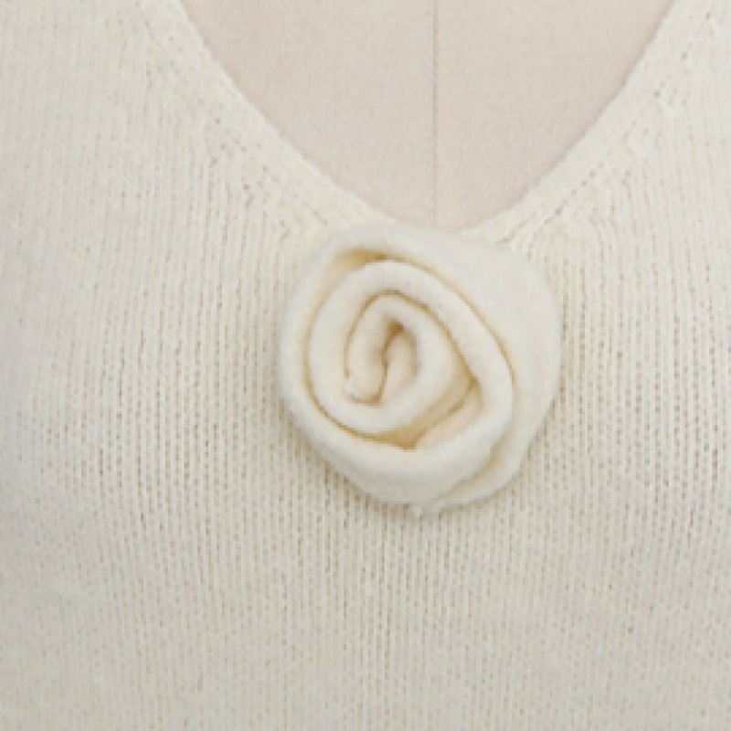 Click & Funny Mule ローズウールネックニット Click & Funny Mule ローズウールネックニット