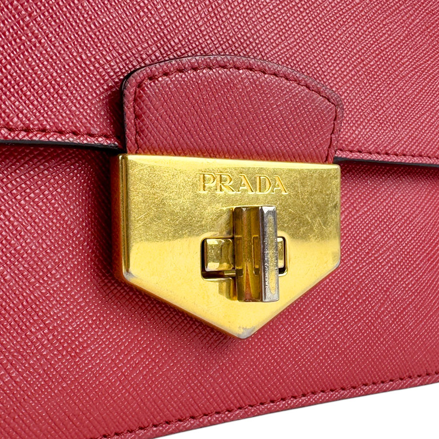 プラダ PRADA ショルダーバッグ レザー レッド ゴールド レディース z4666 プラダ PRADA ショルダーバッグ レザー レッド ゴールド レディース z4666