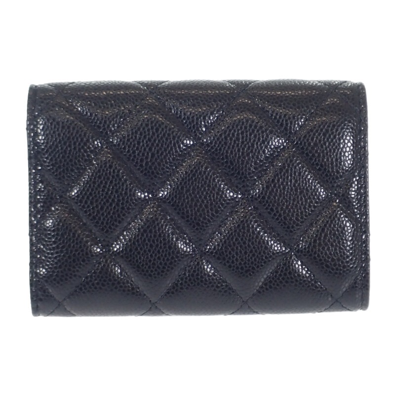 クラシックスモール フラップウォレット AP0230_Y33352_C3906 三つ折り財布 グレインカーフレザー ブラック ゴールド金具 レディース【Sランク】 クラシックスモール フラップウォレット AP0230_Y33352_C3906 三つ折り財布 グレインカーフレザー ブラック ゴールド金具 レディース【Sランク】