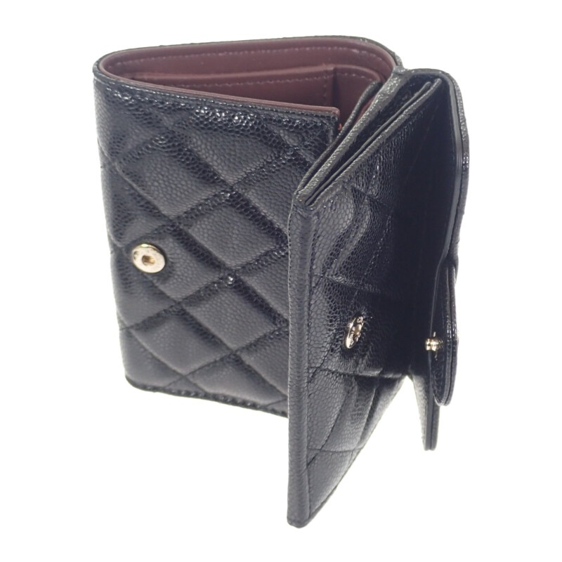 クラシックスモール フラップウォレット AP0230_Y33352_C3906 三つ折り財布 グレインカーフレザー ブラック ゴールド金具 レディース【Sランク】 クラシックスモール フラップウォレット AP0230_Y33352_C3906 三つ折り財布 グレインカーフレザー ブラック ゴールド金具 レディース【Sランク】