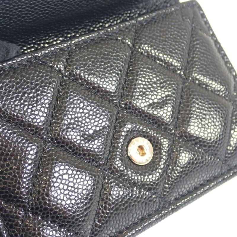 クラシックスモール フラップウォレット AP0230_Y33352_C3906 三つ折り財布 グレインカーフレザー ブラック ゴールド金具 レディース【Sランク】 クラシックスモール フラップウォレット AP0230_Y33352_C3906 三つ折り財布 グレインカーフレザー ブラック ゴールド金具 レディース【Sランク】