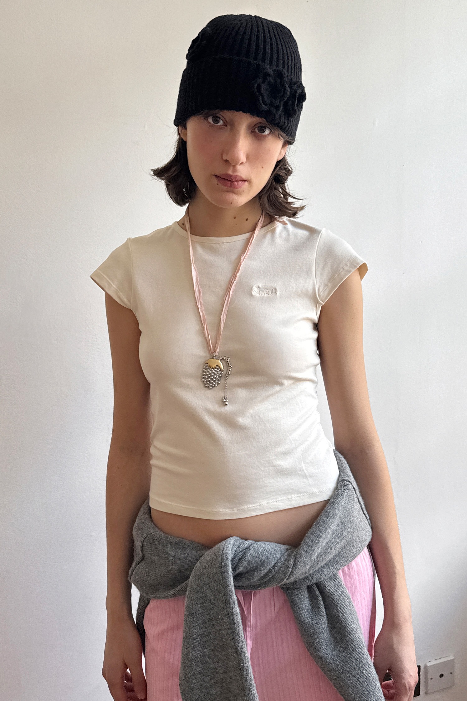 ロゴキャップスリーブTシャツ Light Beige 可愛い おしゃれ ディリーファッション ガーリールック Tシャツ 韓国ファッション 韓国ブランド ロゴキャップスリーブTシャツ Light Beige 可愛い おしゃれ ディリーファッション ガーリールック Tシャツ 韓国ファッション 韓国ブランド
