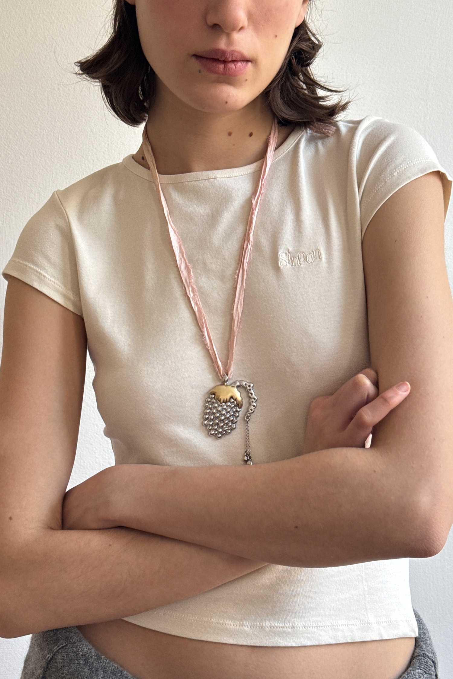 ロゴキャップスリーブTシャツ Light Beige 可愛い おしゃれ ディリーファッション ガーリールック Tシャツ 韓国ファッション 韓国ブランド ロゴキャップスリーブTシャツ Light Beige 可愛い おしゃれ ディリーファッション ガーリールック Tシャツ 韓国ファッション 韓国ブランド