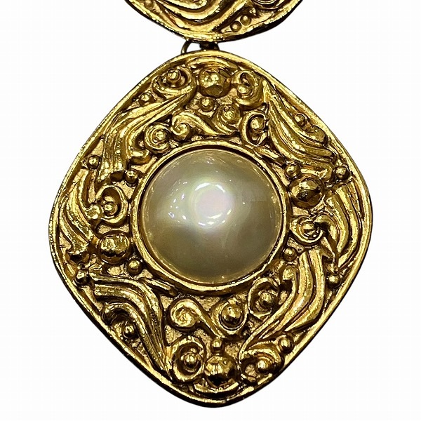 シャネル フェイクパール 菱形 ヴィンテージ ブローチ レディース 【中古】 シャネル フェイクパール 菱形 ヴィンテージ ブローチ レディース 【中古】