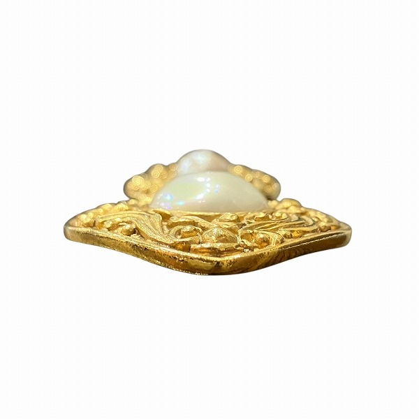 シャネル フェイクパール 菱形 ヴィンテージ ブローチ レディース 【中古】 シャネル フェイクパール 菱形 ヴィンテージ ブローチ レディース 【中古】