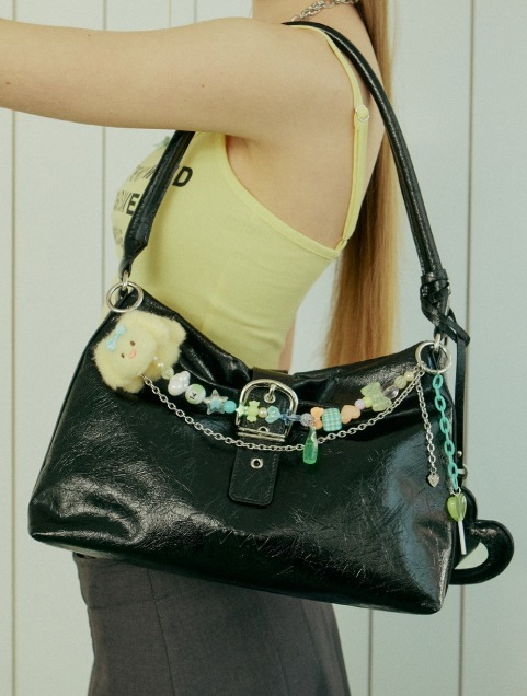 Ribbon hobo buckle shoulder bag リボンホーボーバックルショルダーバッグ Ribbon hobo buckle shoulder bag リボンホーボーバックルショルダーバッグ