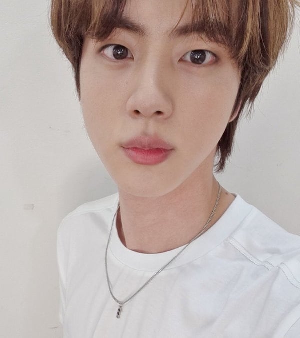 【新品未開封】JIN RUNSEOKJIN ネックレス ジン 韓国 正規品☆新品☆BTS ジン ギター ネックレス ソウル コヤン 韓国