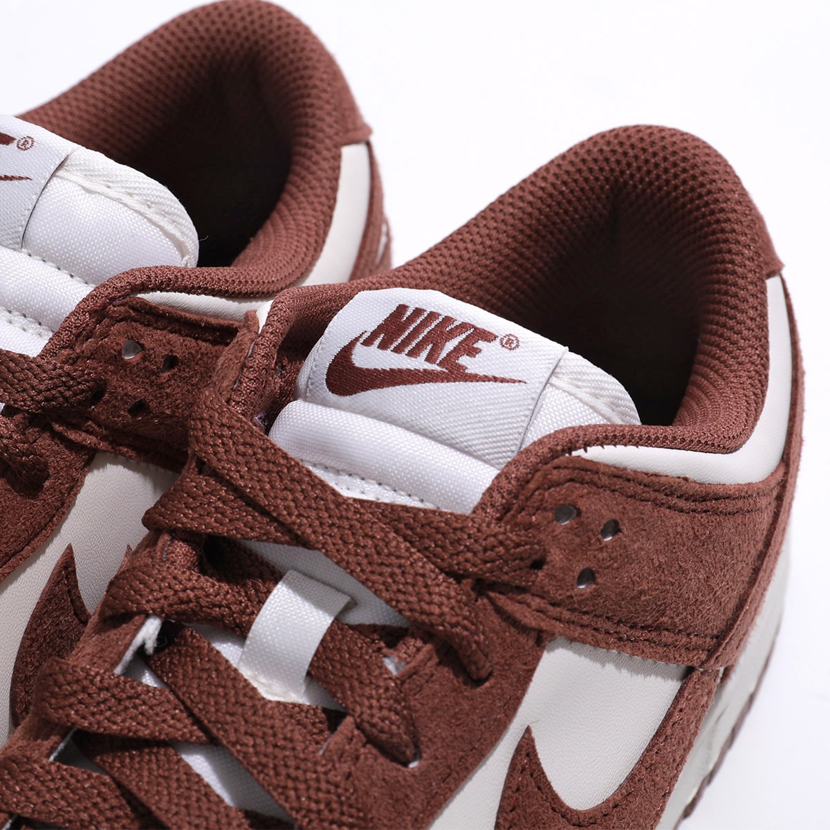 NIKE ナイキ スニーカー WMNS NIKE DUNK LOW ダンク HJ7673 レディース ローカット スウェード ロゴ シューズ 靴 001/PHANTOM-RED-SEPIA-SAIL NIKE ナイキ スニーカー WMNS NIKE DUNK LOW ダンク HJ7673 レディース ローカット スウェード ロゴ シューズ 靴 001/PHANTOM-RED-SEPIA-SAIL