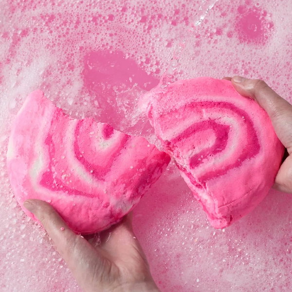 Qoo10] LUSH スノーフェアリーロール 1kg クリスマ