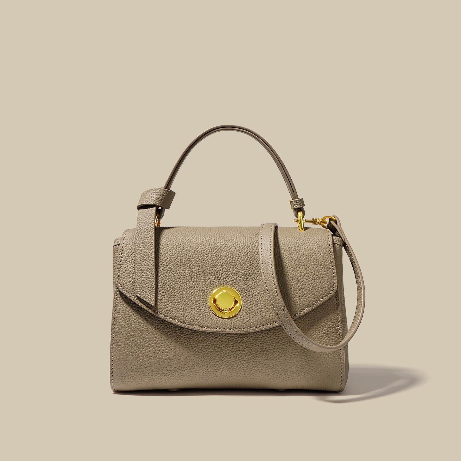 【本革/3カラー /キーホルダーを贈る】人気デイリーバッグ/レディース/トート/ショルダーバッグ/バッグ 【本革/3カラー /キーホルダーを贈る】人気デイリーバッグ/レディース/トート/ショルダーバッグ/バッグ