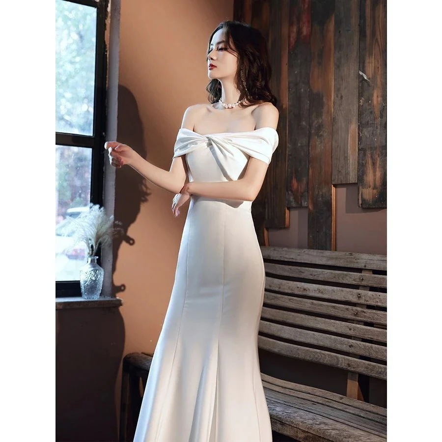 ウェディングドレス 白 パーティードレス オフショルダー 露背 結婚式 ドレス ノースリーブ 白 シンプル 無地 ワンピース 二次会 披露宴 前撮り後撮り ビーチフォト花嫁ドレス エンパイア