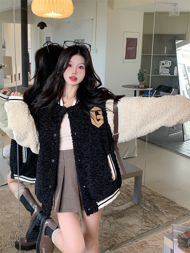 秋冬防寒あったかアウター中綿刺繍配色韓国風ロゴ コートかわいいブルゾンファー付きファッション系裹起毛大人ゆったりカジュアルストリートサイズレディースムートンエコゆるダボシルエット学生通学丈スポーティー 秋冬防寒あったかアウター中綿刺繍配色韓国風ロゴ コートかわいいブルゾンファー付きファッション系裹起毛大人ゆったりカジュアルストリートサイズレディースムートンエコゆるダボシルエット学生通学丈スポーティー