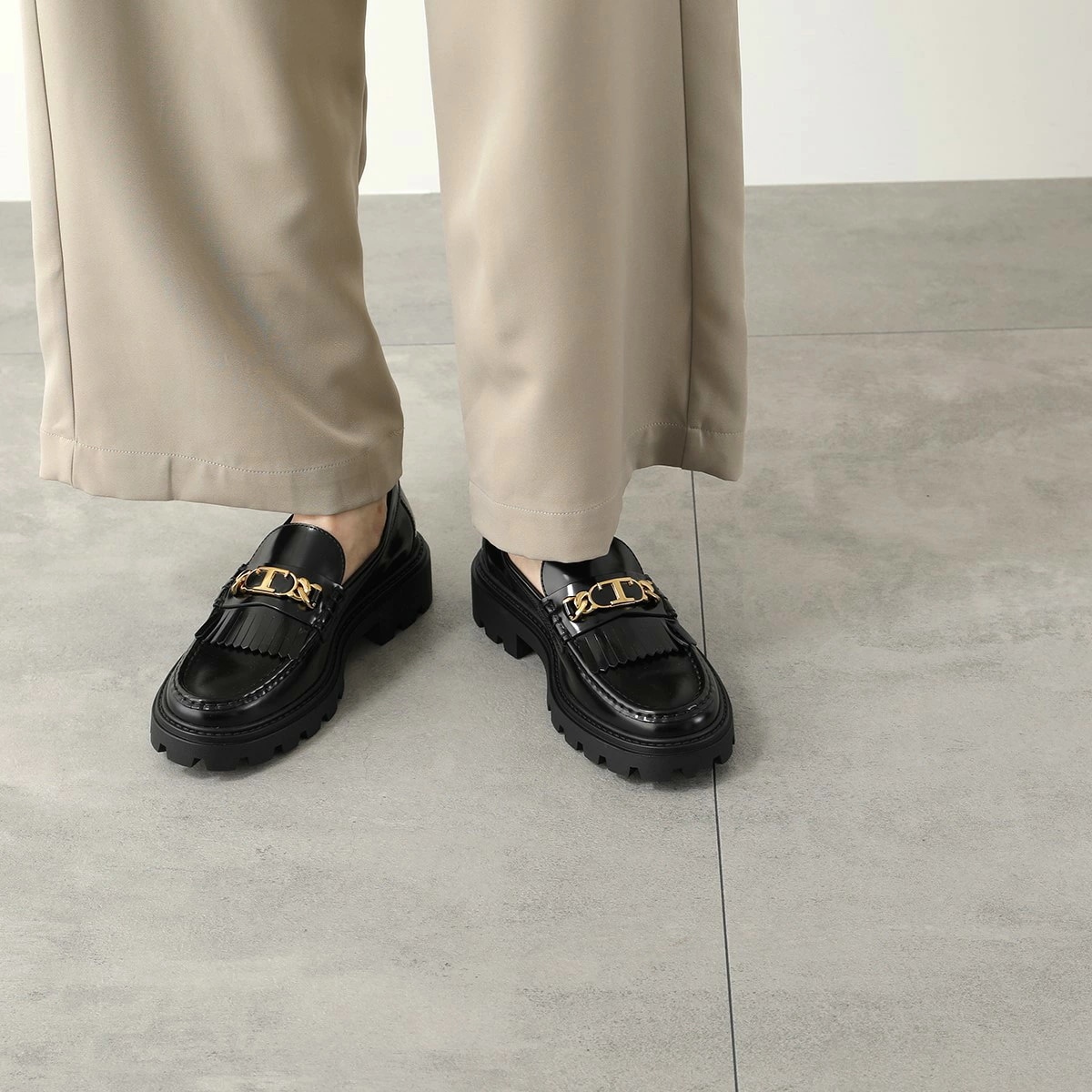 TODS トッズ ローファー XXW08J0GF80SHA レディース Tチェーン メタル フリンジ レザーシューズ チャンキーソール ラバーソール 靴 カラー