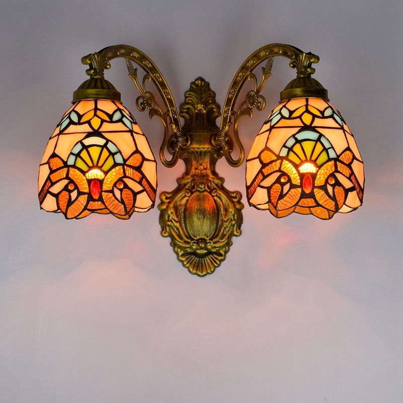 廊下の双頭壁灯アメリカンクリエイティブバロックステンドグラスバーレストラン瑠璃灯 廊下の双頭壁灯アメリカンクリエイティブバロックステンドグラスバーレストラン瑠璃灯