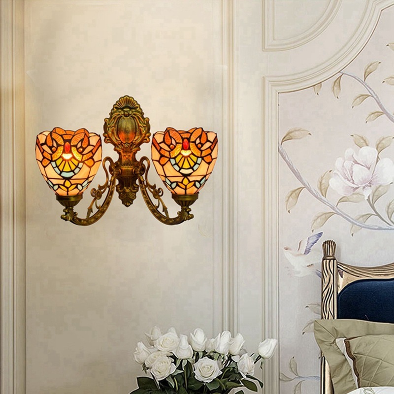 廊下の双頭壁灯アメリカンクリエイティブバロックステンドグラスバーレストラン瑠璃灯 廊下の双頭壁灯アメリカンクリエイティブバロックステンドグラスバーレストラン瑠璃灯