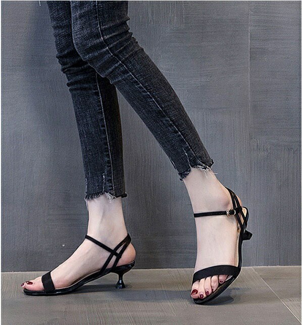 サンダル レディース かかとあり ヒールサンダル ピンヒール アンクルストラップ ストラップ ハイヒール アンクルベルト ベルト付き ヒール4cm 可愛い かわいい おしゃれ 美脚 ガーリー 調節可能 サンダル レディース かかとあり ヒールサンダル ピンヒール アンクルストラップ ストラップ ハイヒール アンクルベルト ベルト付き ヒール4cm 可愛い かわいい おしゃれ 美脚 ガーリー 調節可能