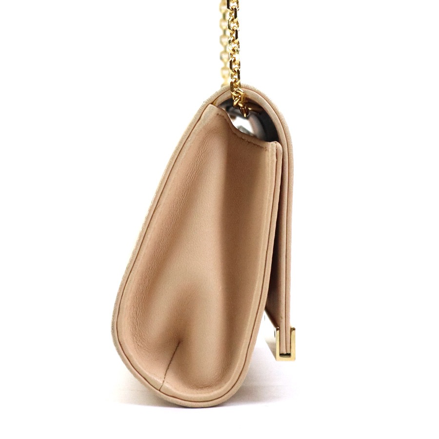 フェンディ FENDI 斜め掛けショルダーバッグ レザー/メタル ピンクベージュ/ゴールド レディース 8M0322-K47 w1044a フェンディ FENDI 斜め掛けショルダーバッグ レザー/メタル ピンクベージュ/ゴールド レディース 8M0322-K47 w1044a