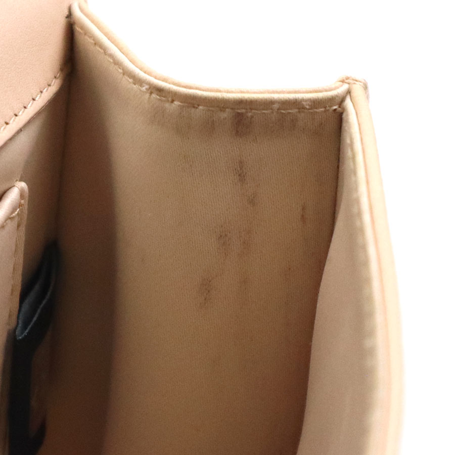 フェンディ FENDI 斜め掛けショルダーバッグ レザー/メタル ピンクベージュ/ゴールド レディース 8M0322-K47 w1044a フェンディ FENDI 斜め掛けショルダーバッグ レザー/メタル ピンクベージュ/ゴールド レディース 8M0322-K47 w1044a