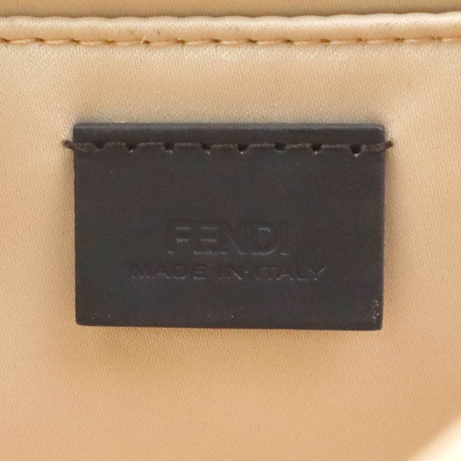 フェンディ FENDI 斜め掛けショルダーバッグ レザー/メタル ピンクベージュ/ゴールド レディース 8M0322-K47 w1044a フェンディ FENDI 斜め掛けショルダーバッグ レザー/メタル ピンクベージュ/ゴールド レディース 8M0322-K47 w1044a
