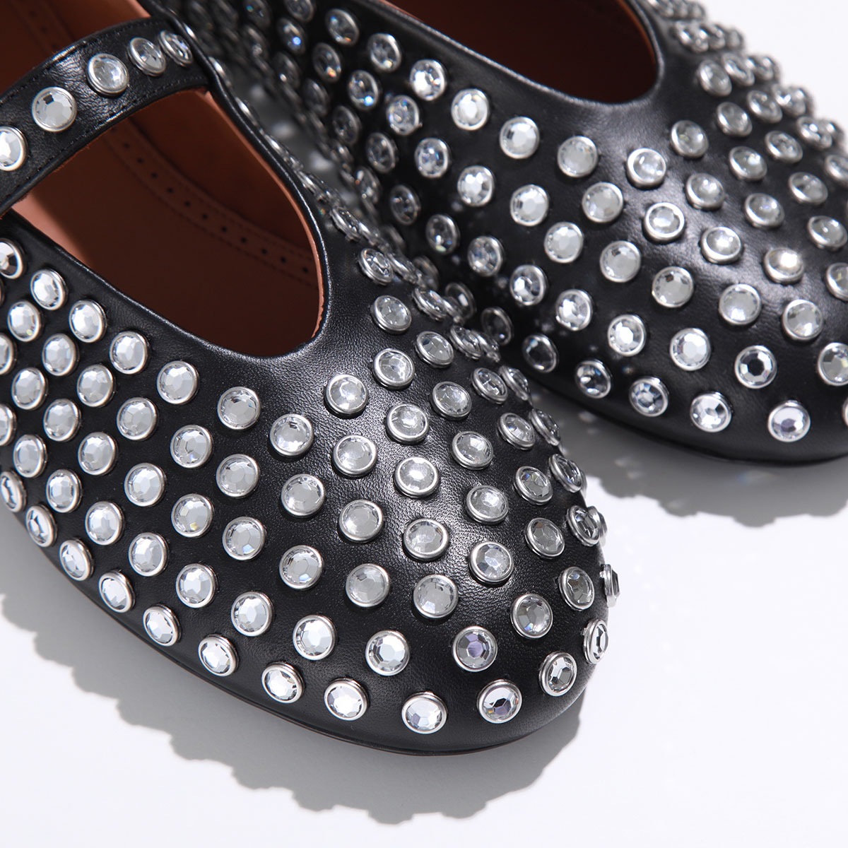 ALAIA アライア バレエシューズ BALLERINA STRAP AA3A029CK116 レディース フラットシューズ レザー ラインストーン装飾 靴 20/BLANC-CASSE【箱B】 ALAIA アライア バレエシューズ BALLERINA STRAP AA3A029CK116 レディース フラットシューズ レザー ラインストーン装飾 靴 20/BLANC-CASSE【箱B】