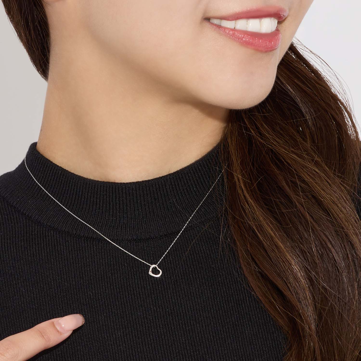 18金ホワイトゴールド ペンダント ネックレス オープン ハート 5月誕生石 エメラルド k18 ホワイトゴールド ダイヤモンド ネックレス オープンハート 0.6ct