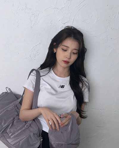 韓国限定 ニューバランス IU グロッシー リボンバッグブラック 韓国限定 ニューバランス IU グロッシー リボンバッグブラック