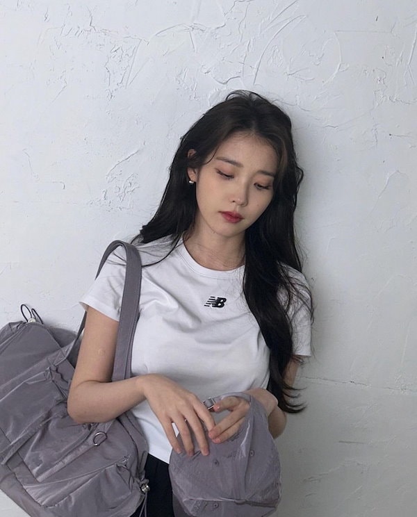 韓国限定 ニューバランス IU グロッシー リボンバッグブラック