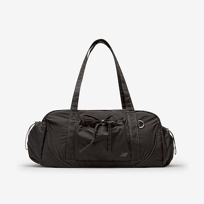 Qoo10] new balance NBGCECW401韓国限定販売IU着用 : バッグ・雑貨