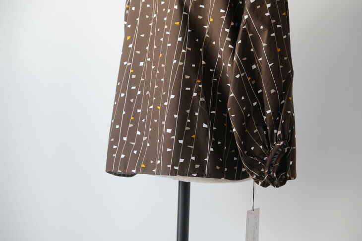 utilite (ユティリテ) ボックスブラウス (brown) 送料無料 トップス