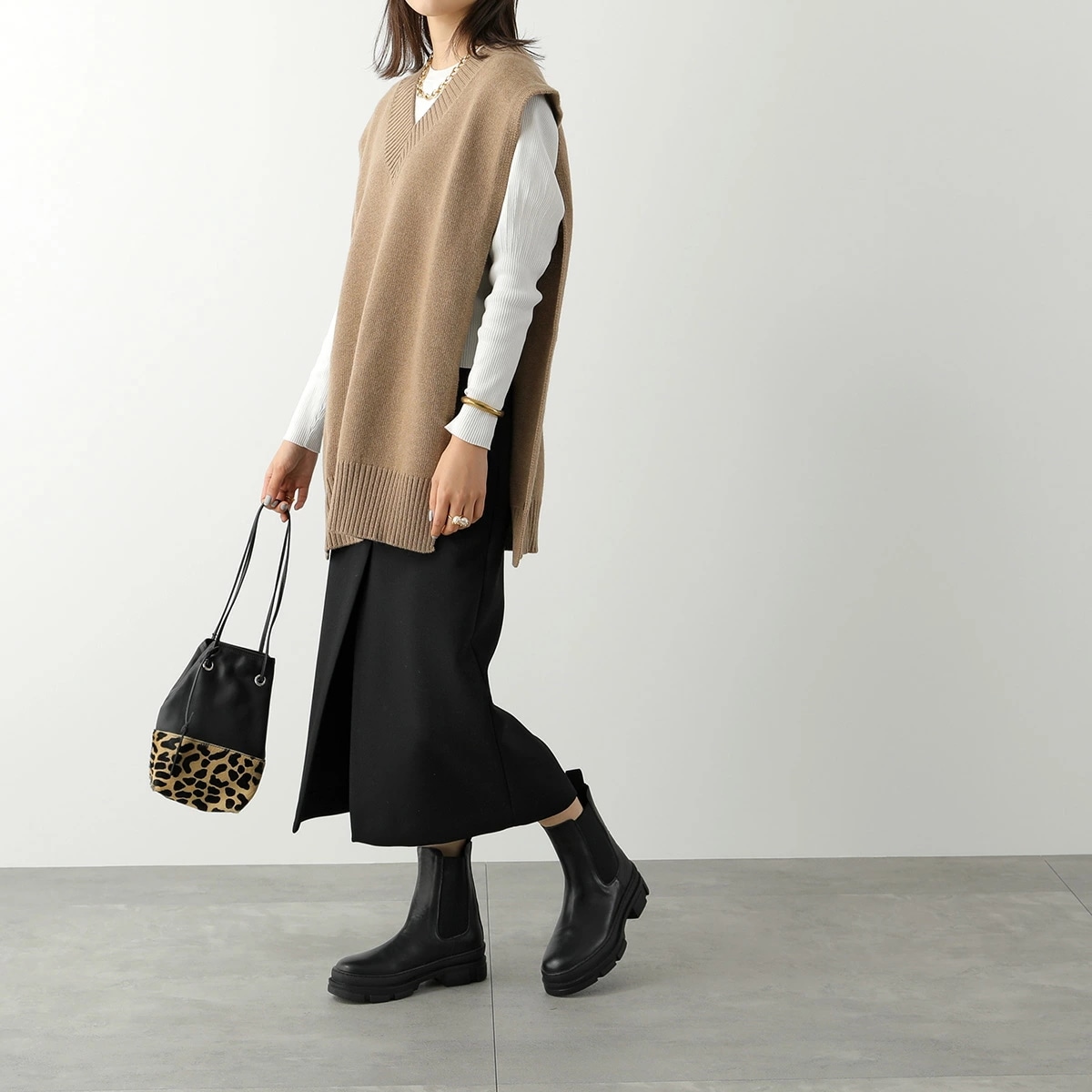 REMME レメ ブーツ ZH-05177 レディース レザー チェルシーブーツ サイドゴアブーツ ショートブーツ ラバーソール 靴 NEGRO REMME レメ ブーツ ZH-05177 レディース レザー チェルシーブーツ サイドゴアブーツ ショートブーツ ラバーソール 靴 NEGRO