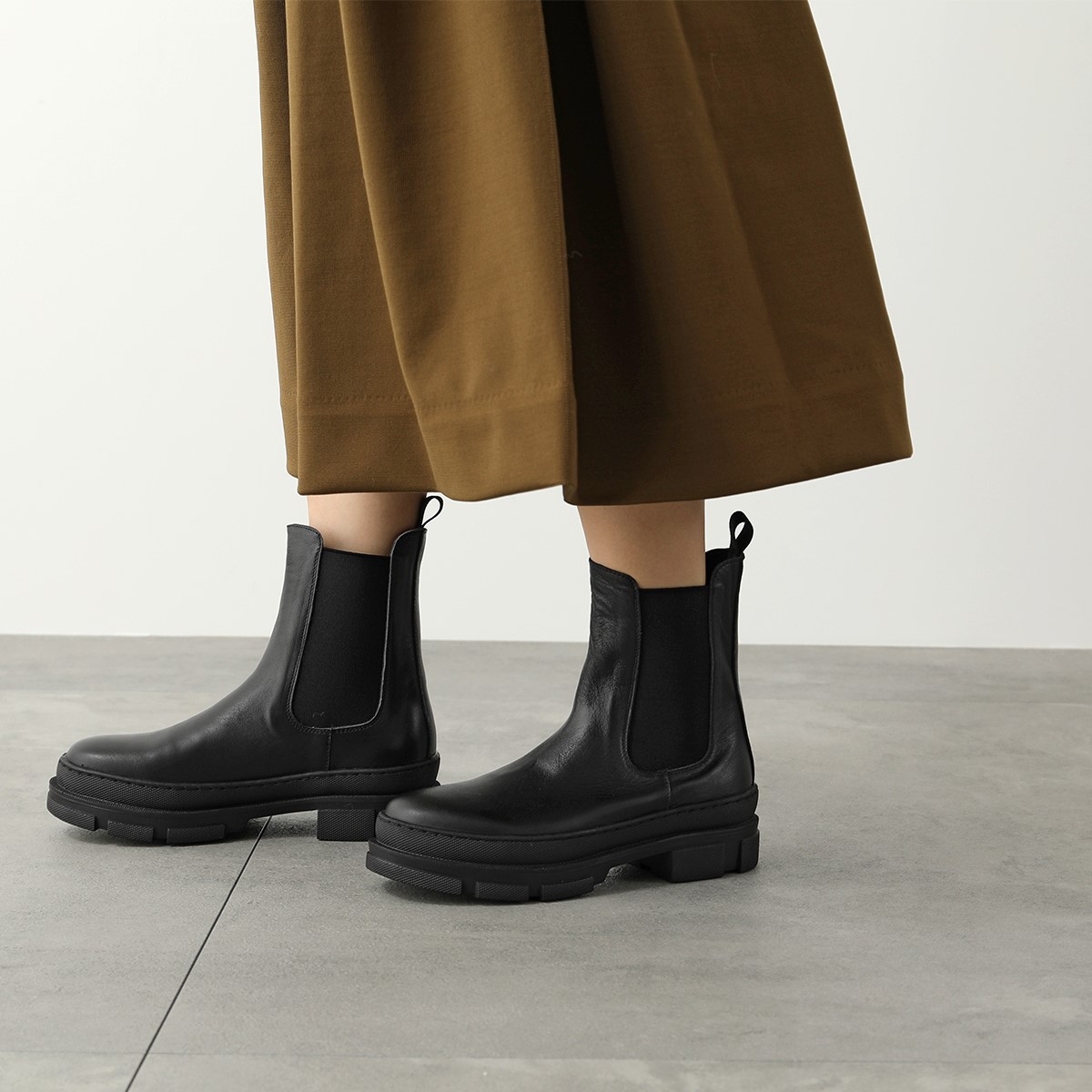 REMME レメ ブーツ ZH-05177 レディース レザー チェルシーブーツ サイドゴアブーツ ショートブーツ ラバーソール 靴 NEGRO REMME レメ ブーツ ZH-05177 レディース レザー チェルシーブーツ サイドゴアブーツ ショートブーツ ラバーソール 靴 NEGRO