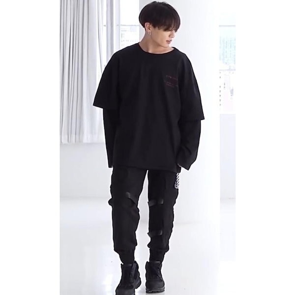 Qoo10] btsジョングク着 [LAUL正品] T