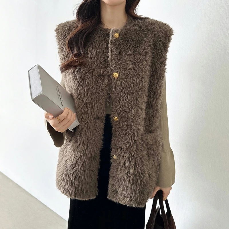 ボアベスト 金ボタン シープ風 ボア もこもこ ファー ベスト ジレ レディース ボタン 前開き トップス クルーネック ファーベスト コーデ おしゃれ アウター 暖かい ジャケット ポケッ