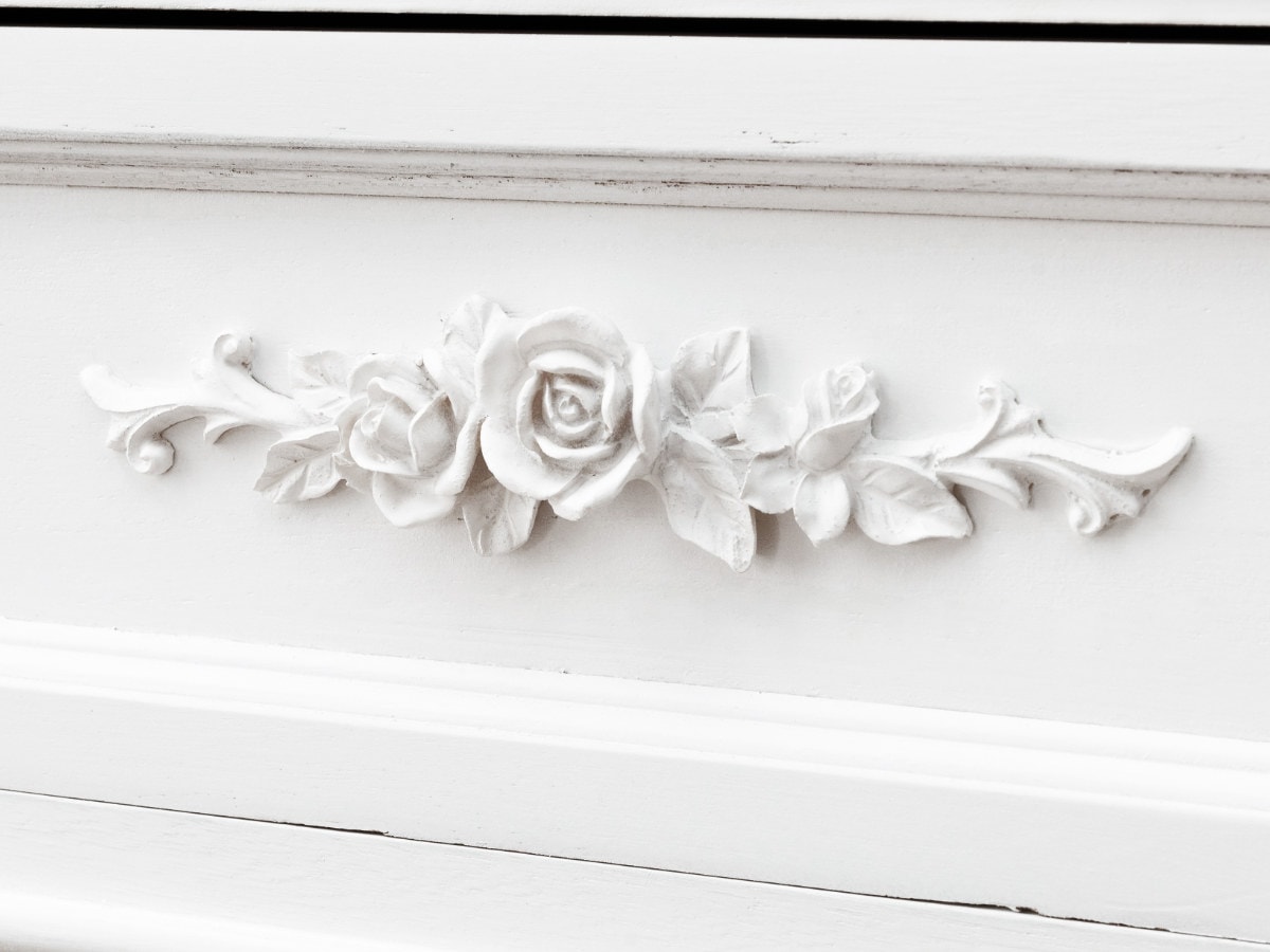 チェスト 4段 ウッドプロダクツ 幅50cm 足付 ホワイト 引き出し FAX台 電話台 整理タンス 書類ケース 衣類収納 木製 姫系 クラシック チェスト 4段 ウッドプロダクツ 幅50cm 足付 ホワイト 引き出し FAX台 電話台 整理タンス 書類ケース 衣類収納 木製 姫系 クラシック