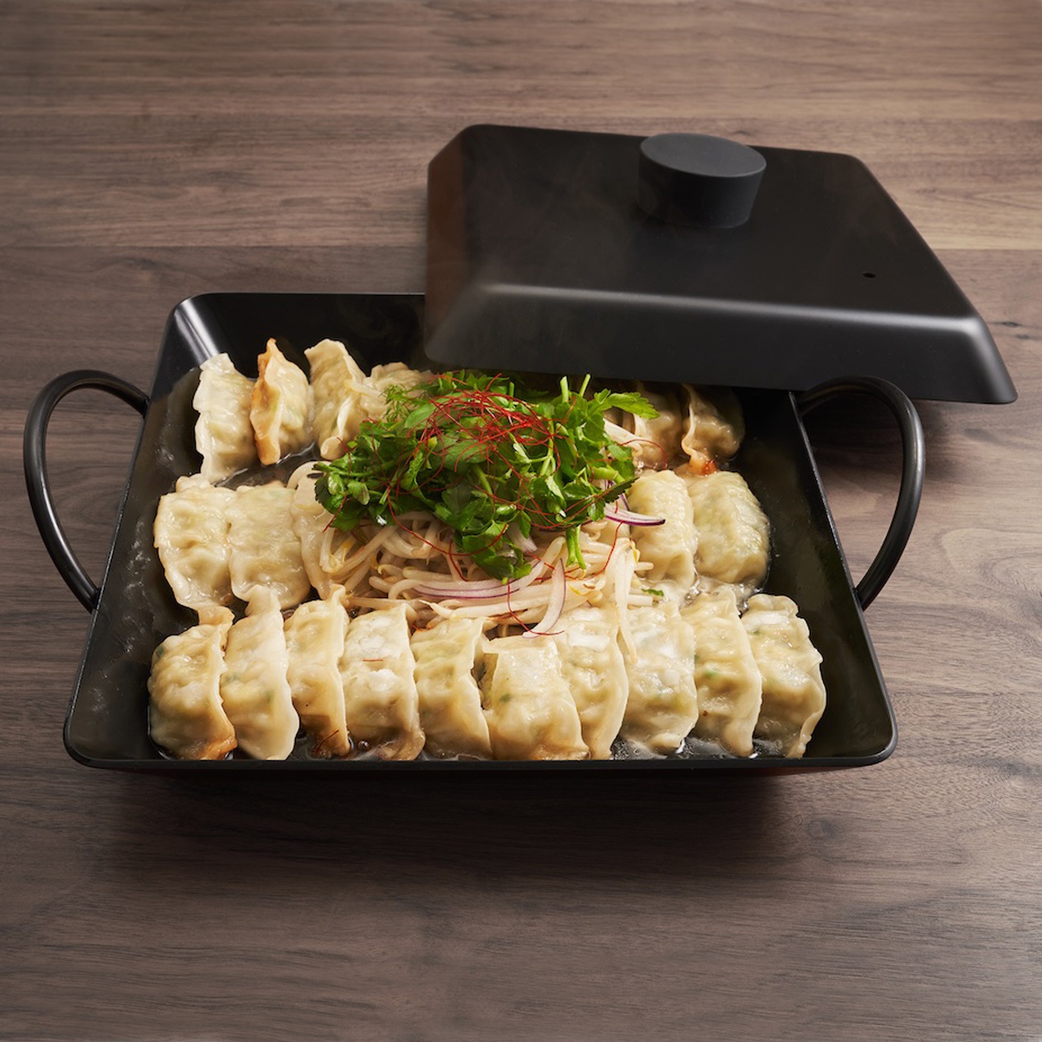 特典付き 鉄鍋 両手鍋 両手フライパン テツカクナベ セット 蓋付き IH ガス対応 AYS-NW-1006 特典付き 鉄鍋 両手鍋 両手フライパン テツカクナベ セット 蓋付き IH ガス対応 AYS-NW-1006