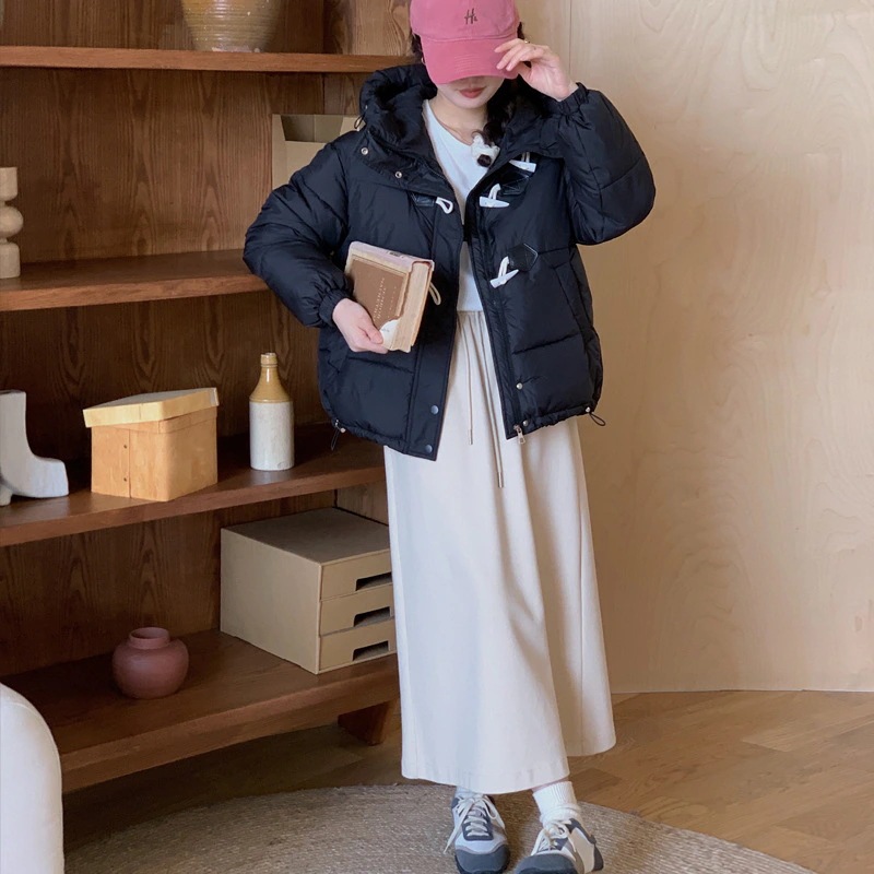 牛角ボタンダウン綿服女2024新型ショートタイプ保温フード付き綿服パン服甘い小柄