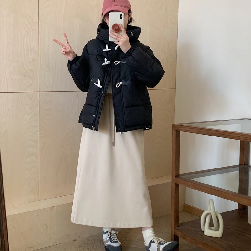牛角ボタンダウン綿服女2024新型ショートタイプ保温フード付き綿服パン服甘い小柄