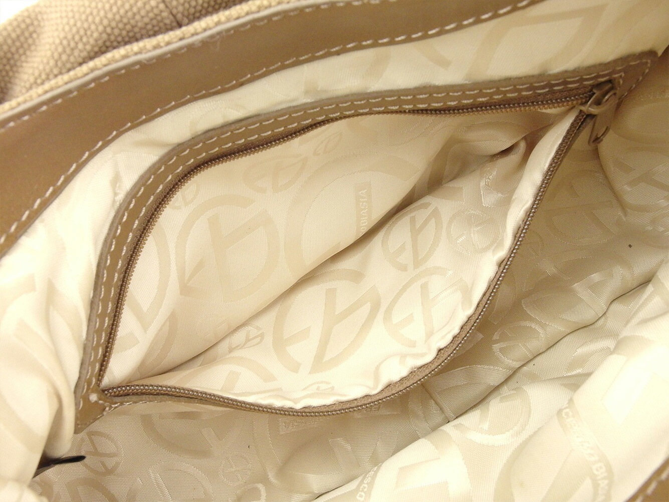 ショルダーバッグ 斜めがけショルダー バッグ ベルトデザイン ブラウン シルバー 中古 ショルダーバッグ 斜めがけショルダー バッグ ベルトデザイン ブラウン シルバー 中古