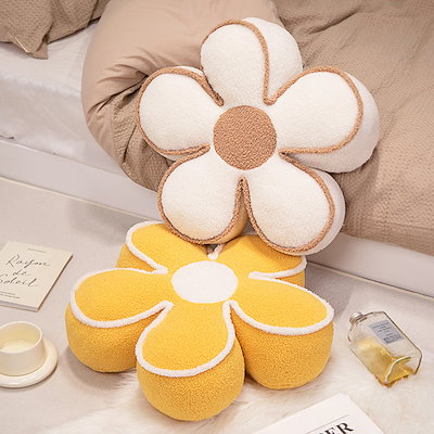 クリーム色のソファと花型クッション クリーム色のソファと花型クッション Amazon.co.jp: SIDAEHTRE 花の形