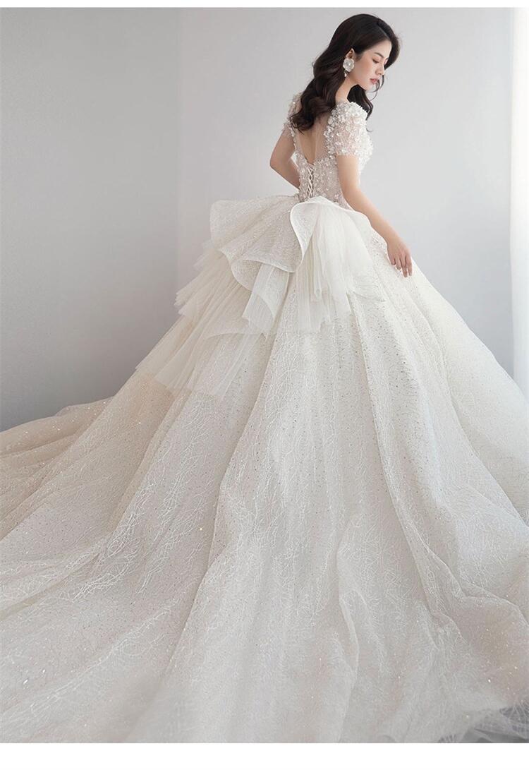 ホワイト ウェディングドレスウェディングドレス 半袖花がら Aライン 編み上げタイプ 撮影 披露宴 ホワイト ウェディングドレスウェディングドレス 半袖花がら Aライン 編み上げタイプ 撮影 披露宴