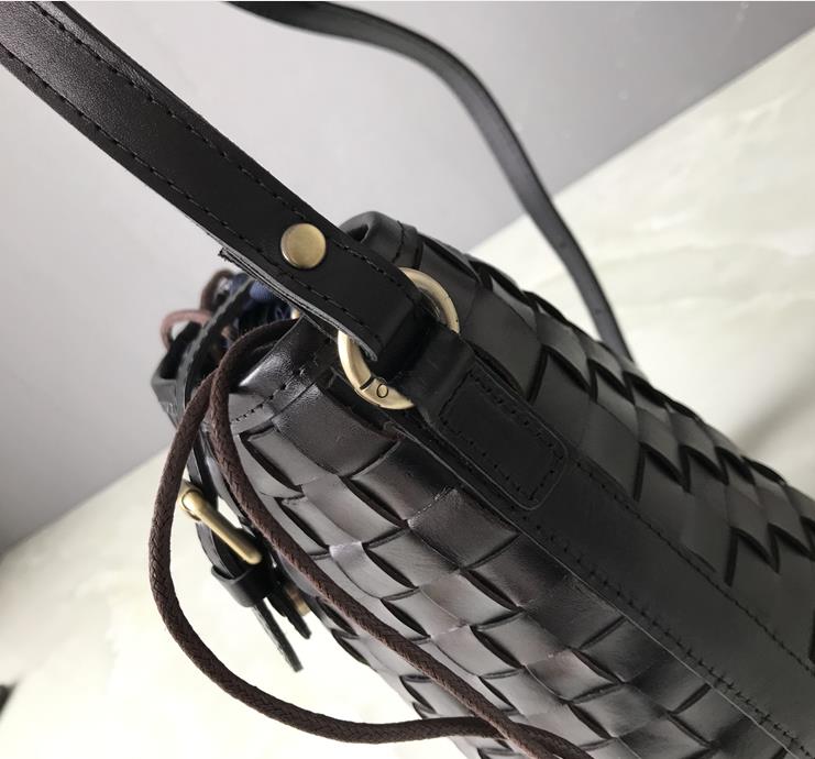 手編みレザー女性牛革バケットバッグクロスボディ 手編みレザー女性牛革バケットバッグクロスボディ