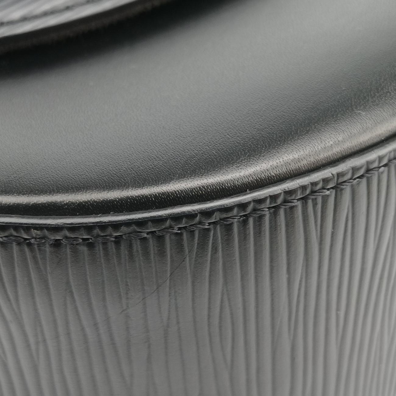 ルナブラックエピ×レザーM42674SN3146中古 ルナブラックエピ×レザーM42674SN3146中古