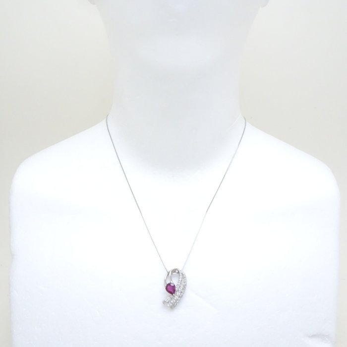 ネックレス ルビー0.53ct ダイヤモンド1.00ct Pt900プラチナ × Pt850