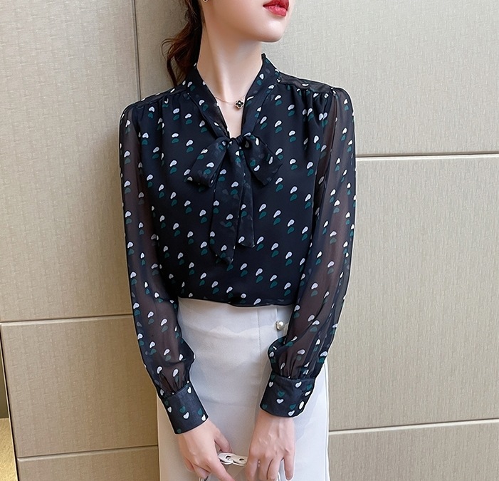 ブラウス トップス シャツ 襟付き ビッグカラー 甘め 春 秋 水玉柄 ドット柄 シフォン フレア フリル タイト スリム ワイド オーバーサイズ キレイ目 清楚感 おしゃれ エレガント 韓国 デート ブラウス トップス シャツ 襟付き ビッグカラー 甘め 春 秋 水玉柄 ドット柄 シフォン フレア フリル タイト スリム ワイド オーバーサイズ キレイ目 清楚感 おしゃれ エレガント 韓国 デート