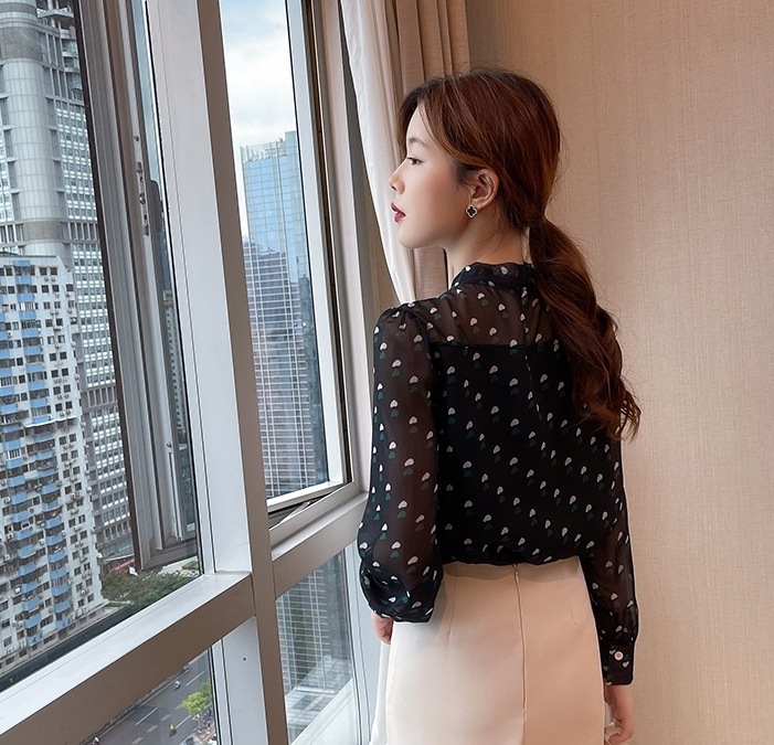 ブラウス トップス シャツ 襟付き ビッグカラー 甘め 春 秋 水玉柄 ドット柄 シフォン フレア フリル タイト スリム ワイド オーバーサイズ キレイ目 清楚感 おしゃれ エレガント 韓国 デート ブラウス トップス シャツ 襟付き ビッグカラー 甘め 春 秋 水玉柄 ドット柄 シフォン フレア フリル タイト スリム ワイド オーバーサイズ キレイ目 清楚感 おしゃれ エレガント 韓国 デート