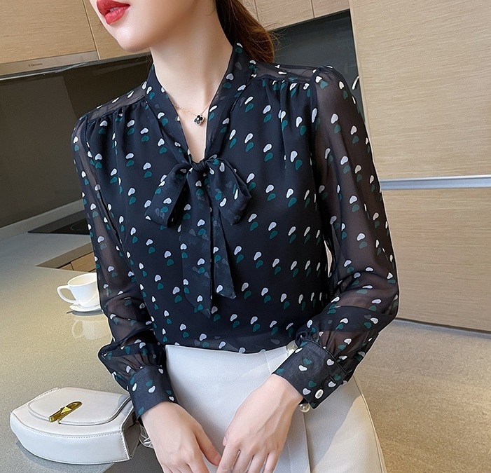 ブラウス トップス シャツ 襟付き ビッグカラー 甘め 春 秋 水玉柄 ドット柄 シフォン フレア フリル タイト スリム ワイド オーバーサイズ キレイ目 清楚感 おしゃれ エレガント 韓国 デート ブラウス トップス シャツ 襟付き ビッグカラー 甘め 春 秋 水玉柄 ドット柄 シフォン フレア フリル タイト スリム ワイド オーバーサイズ キレイ目 清楚感 おしゃれ エレガント 韓国 デート