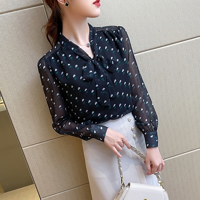 ブラウス トップス シャツ 襟付き ビッグカラー 甘め 春 秋 水玉柄 ドット柄 シフォン フレア フリル タイト スリム ワイド オーバーサイズ キレイ目 清楚感 おしゃれ エレガント 韓国 デート ブラウス トップス シャツ 襟付き ビッグカラー 甘め 春 秋 水玉柄 ドット柄 シフォン フレア フリル タイト スリム ワイド オーバーサイズ キレイ目 清楚感 おしゃれ エレガント 韓国 デート