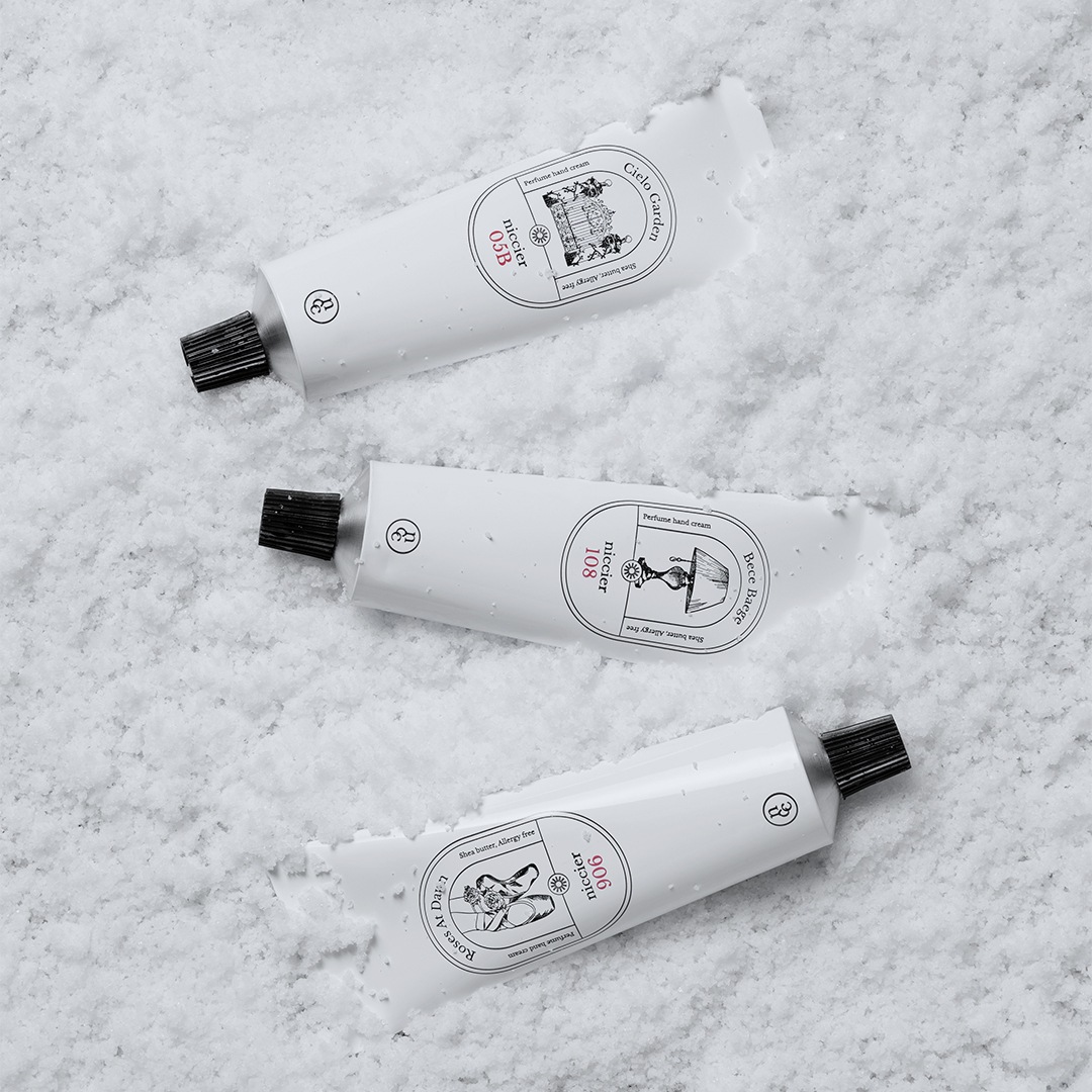 パフューム ハンドクリーム 50ml/ プレゼントにもok!/韓国人気 / 香水のような香り / 保湿ケア / フレッシュ / 韓国コスメ/シアバター/香水ブランド/ギフト/韓コス/デイリー/香